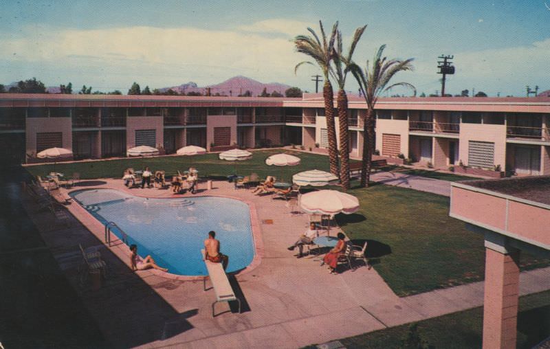 #4 Desert Rose Motor Hotel, Phoenix