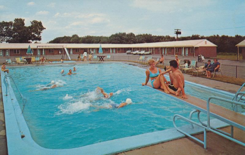 #36 Esquire Motel, Seekonk