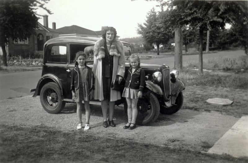 Austin 7 “New Ruby” Saloon in a middle-class residential area, 1935.