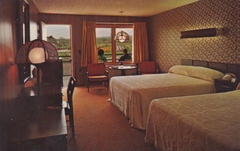 #19 Mums Motel, North East, Pennsylvania