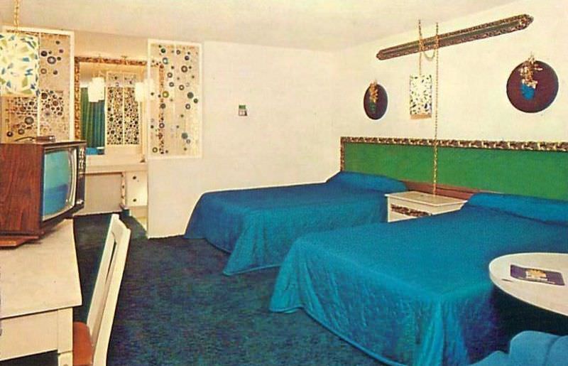 #51 Inn of Tomorrow Motel, California