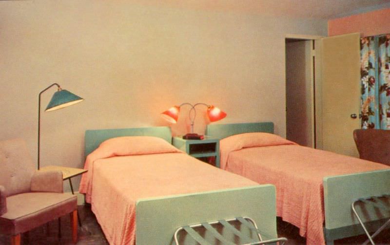 #78 White Cliffs of Plymouth Motel, Plymouth, Massachusetts