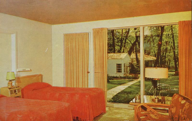 #81 Oak-Lo Motels, Dunsmuir, California