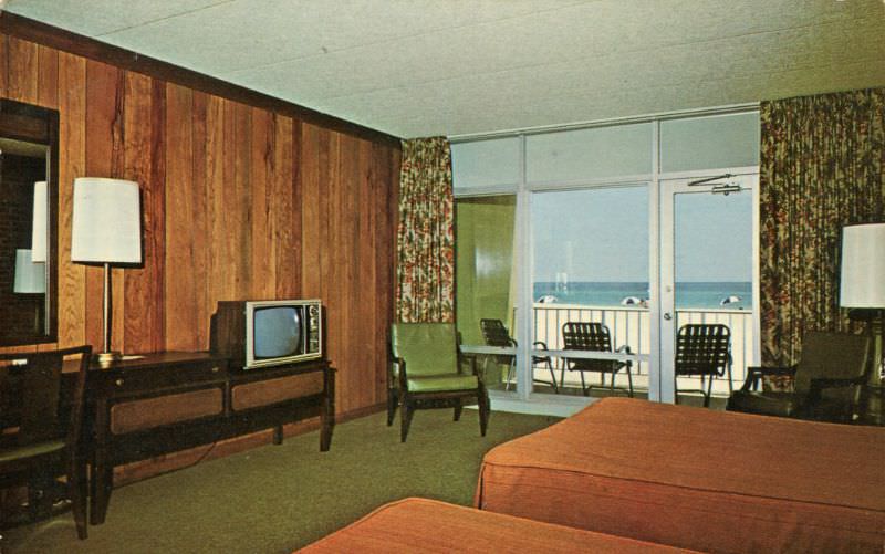#84 Coronado Motor Hotel, Florida