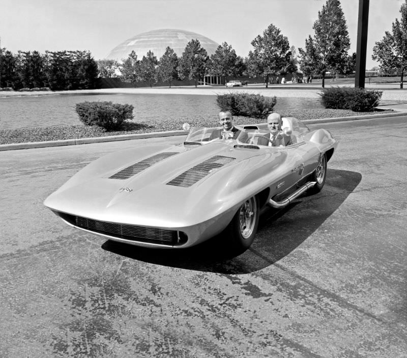 The Corvette Stingray Racer: Pushing the Limits of Automotive Design and Engineering Vehicles &; Tra