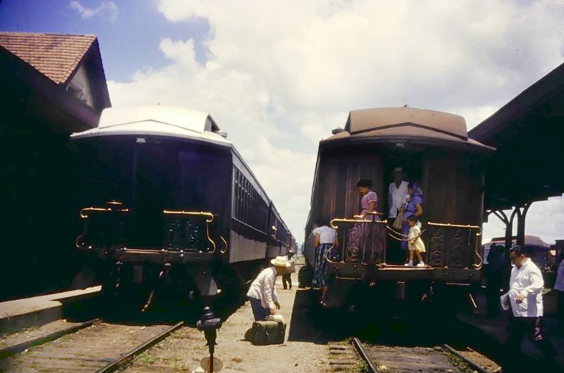 #27 Trains in Cuba, 1950
