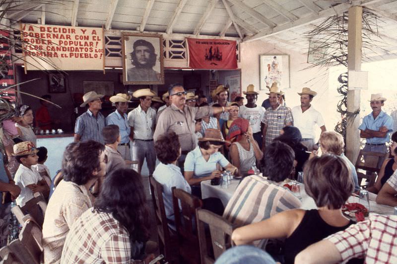 #37 Members of ANAP (Asociación Nacional de Agricultores Pequeños) in a informative session with professors and journalists from Barcelona, Spain, Cuba, 1976