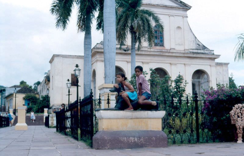 #76 Trinidad children, Sancti Spíritus, 1985