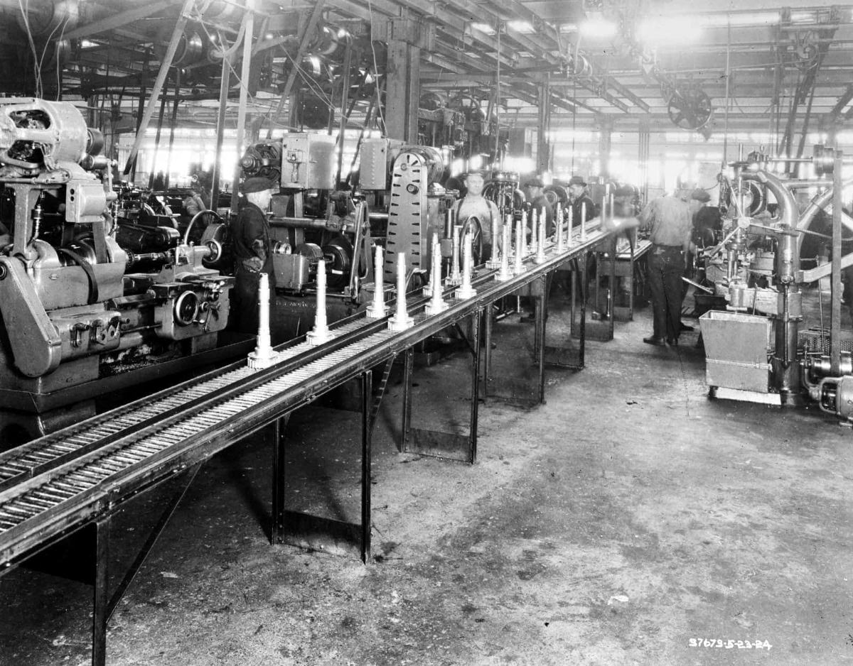 Ford’s Revolutionary Assembly Lines of the 1910s and 1920s Vehicles &; Transportation
