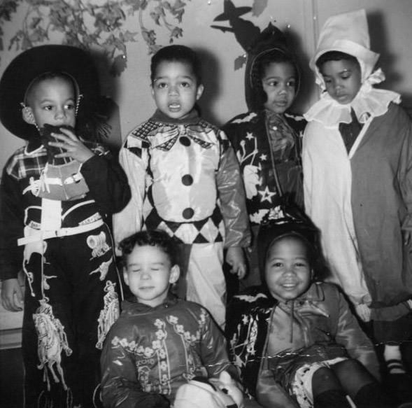 #8 Clowns and cowboy costumes were all the rage when it came to Halloween in the late ’40s, 1946.