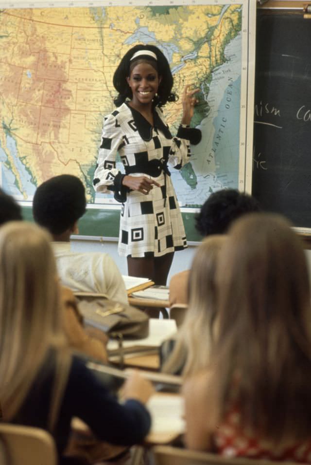 #4 High school teacher Sandy Brockman wore a bold print dress, 1969.