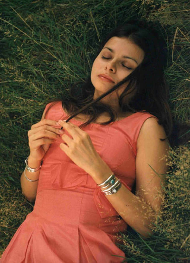 Fabulous Photos of Hope Sandoval of Mazzy Star in the 1990s Music