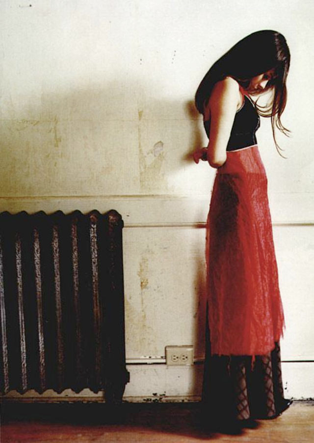 Fabulous Photos of Hope Sandoval of Mazzy Star in the 1990s Music