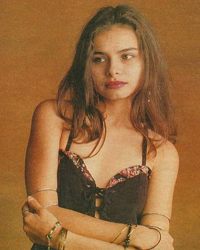 Fabulous Photos of Hope Sandoval of Mazzy Star in the 1990s Music