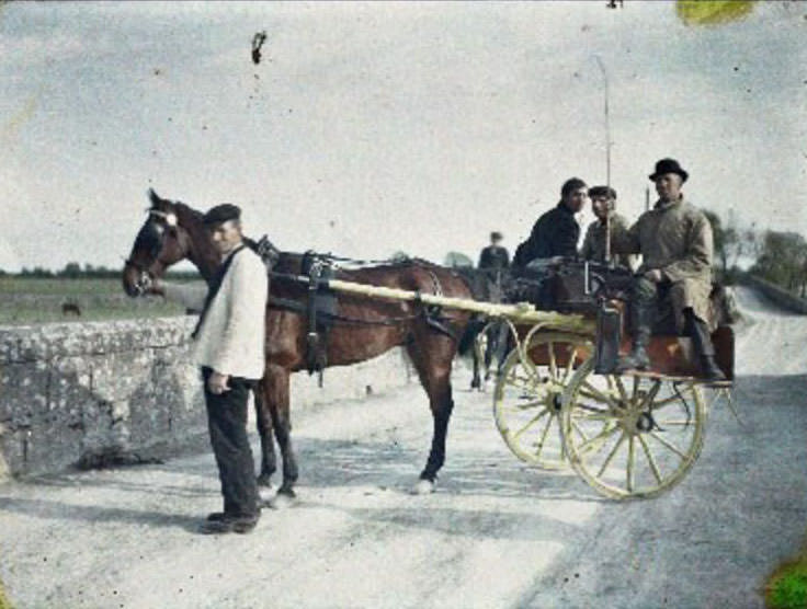 #11 Journeying on an “outside car” along the scenic route from Headford to Claregalway, 29 May 1913