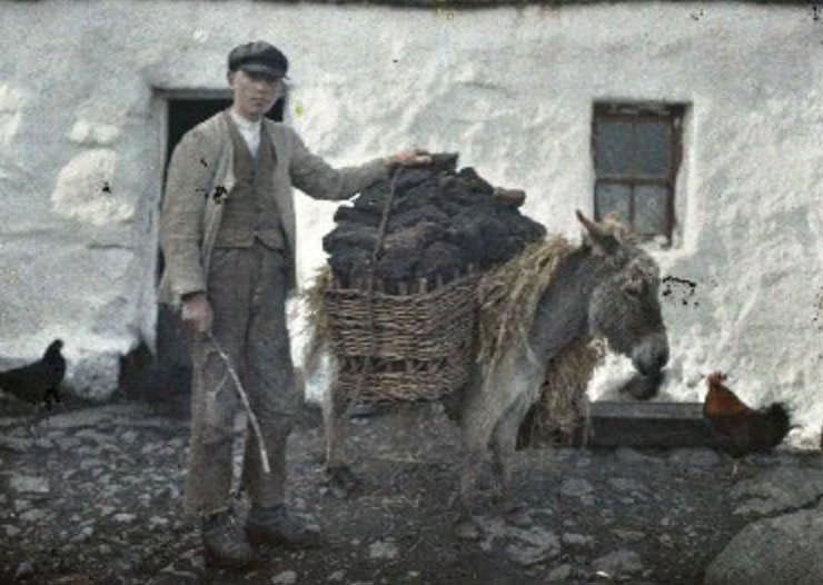#14 Transportation of turf in An Spidéal, Galway, 31 May 1913