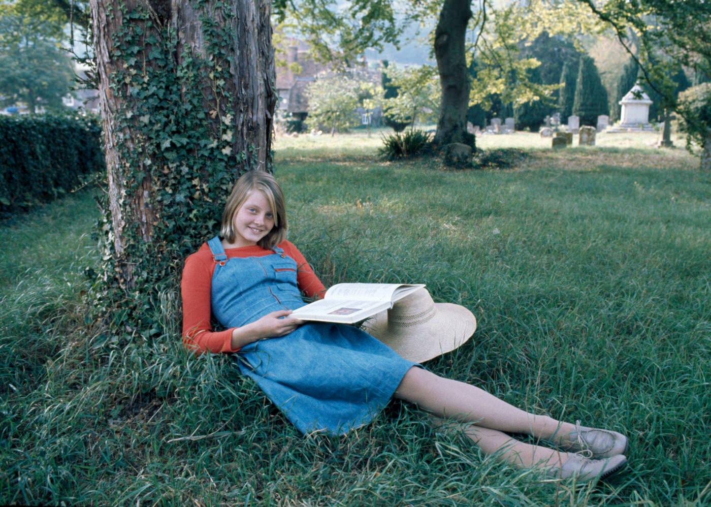 #30 Jodie Foster on the film set of ‘Candleshoe’ in Warwickshire, circa 1976.