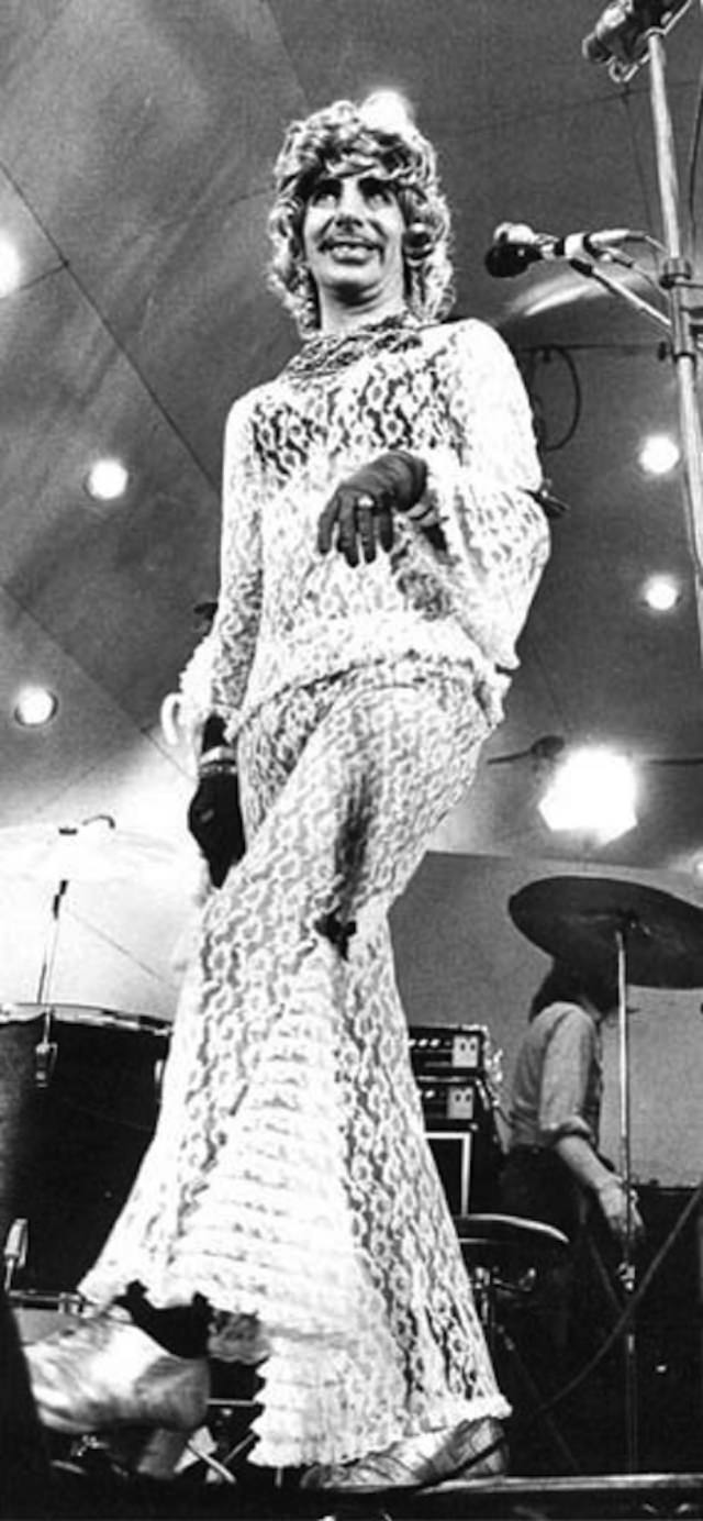Keith Moon’s Daring Drag: Embracing the Bold and Unconventional in the 1970s Music