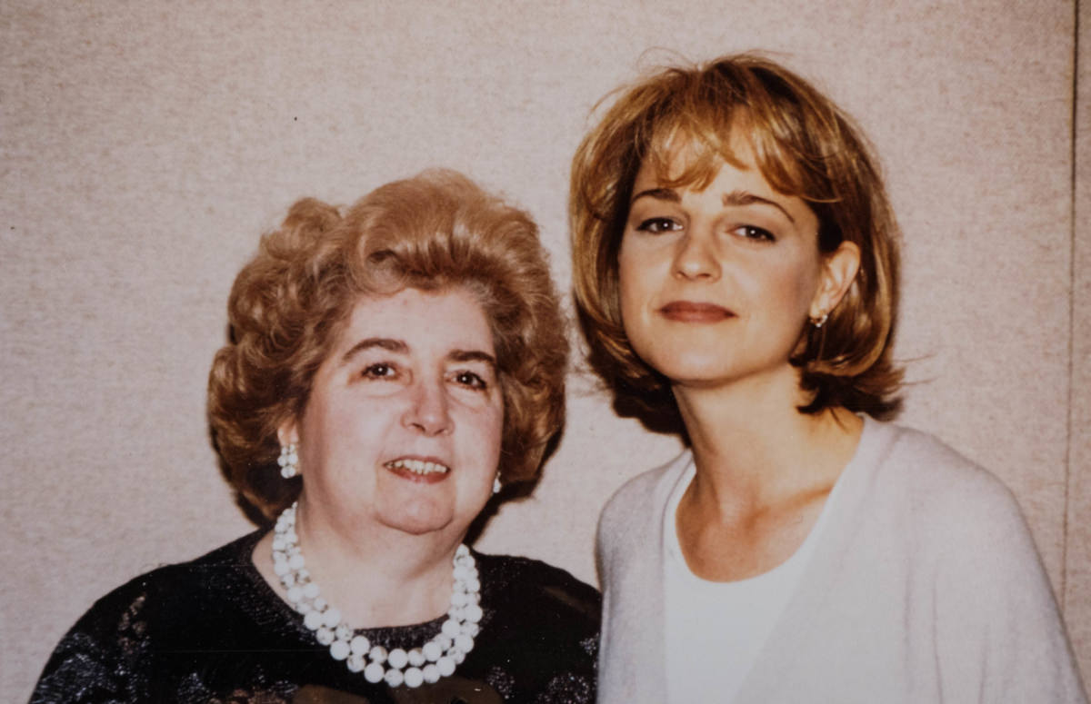 #58 Helen Hunt