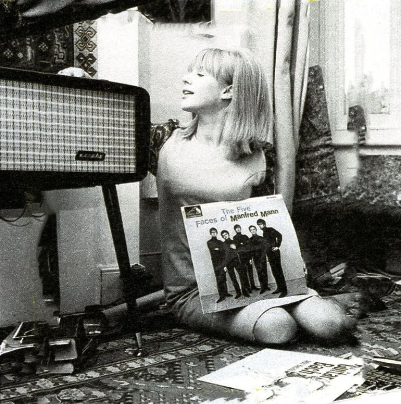 17-Year-Old Marianne Faithfull: Friends, Home, and a Pet Dalmatian in 1964 Music
