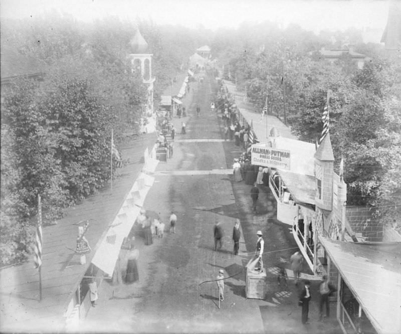 #39 Tremont SE, 1898