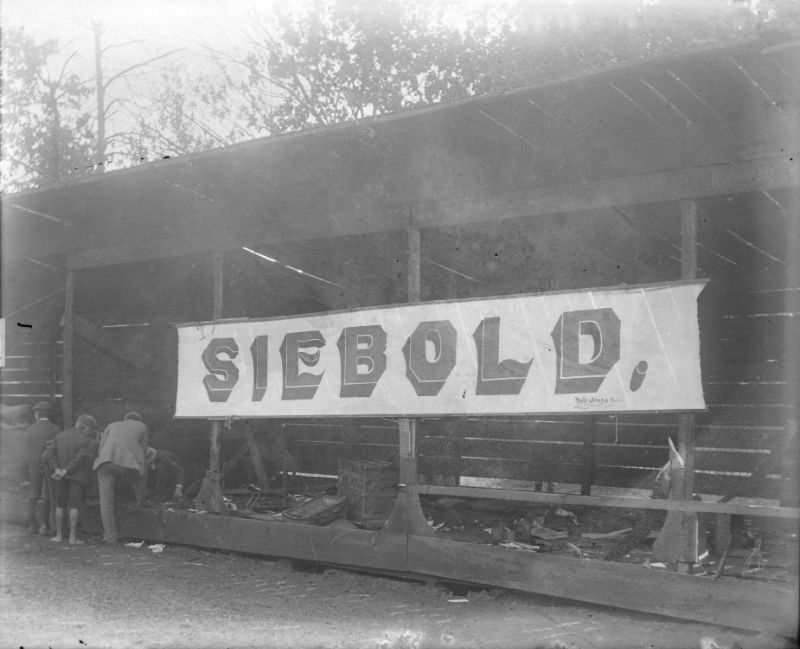 #48 Siebold booth after fire, 1898
