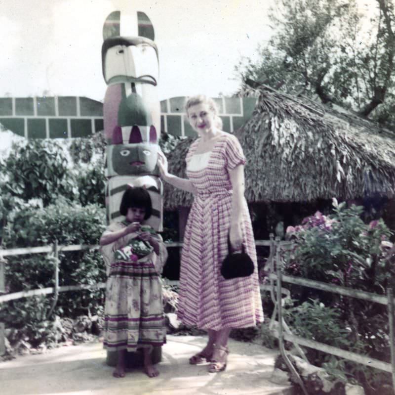 #18 Tropical Hobbyland Seminole Village, Miami, Florida