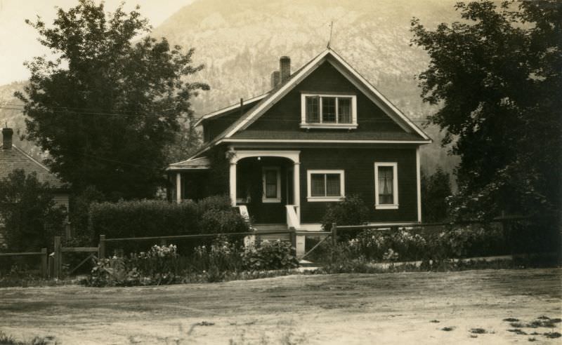 #19 615 Second Street