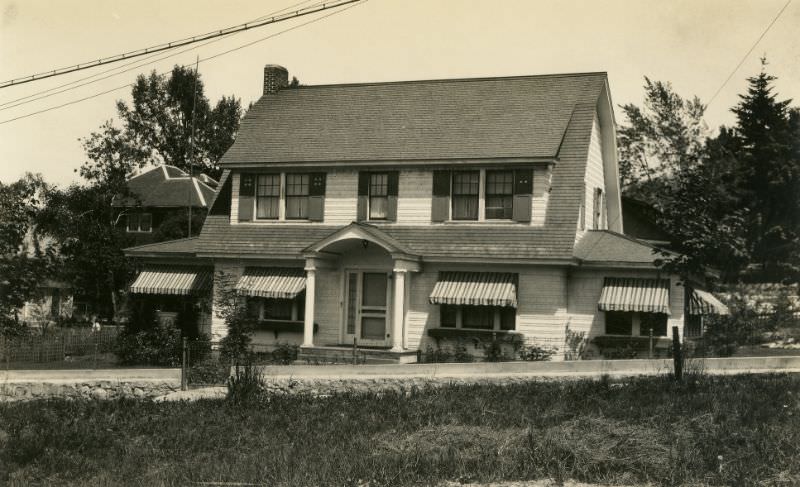 #42 1121 Stanley Street