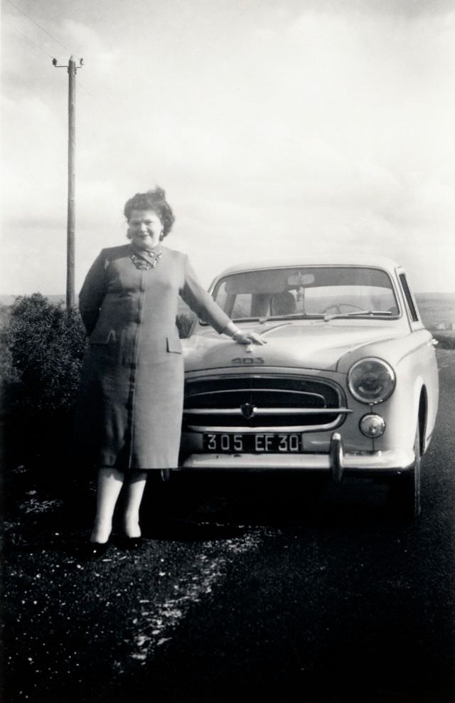 #43 Peugeot 403, countryside, Gard, France 1959