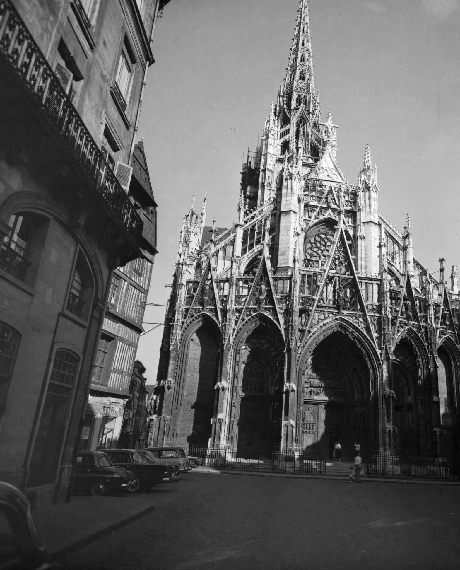#67 Cathedral Rouen in France, 1955