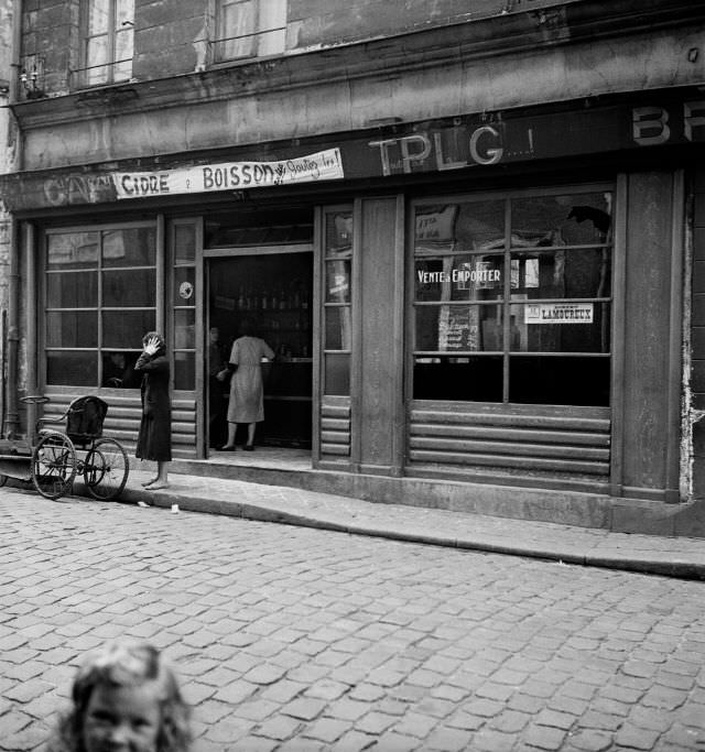 #31 Cafe T.P.L.G., Rouen, September 1951