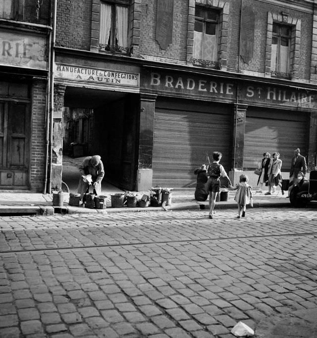 #61 Rue Saint-Hilaire, Rouen, September 1951