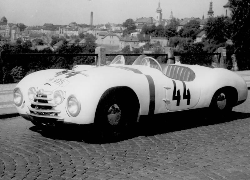 The Škoda 1101 Sport: A Classic Roadster in the Spotlight Vehicles &; Transportation