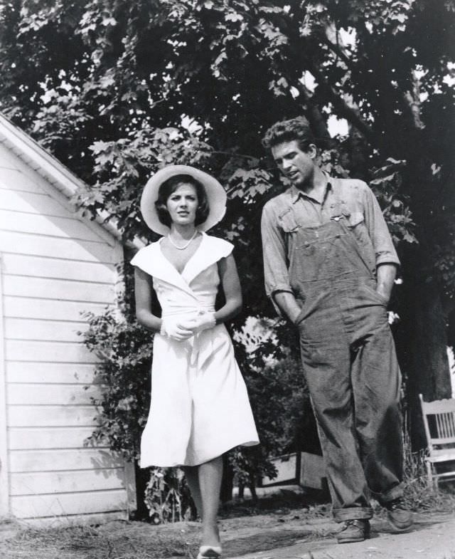 Natalie Wood and Warren Beatty during the Filming of ‘Splendor in the Grass’ (1961) Movies