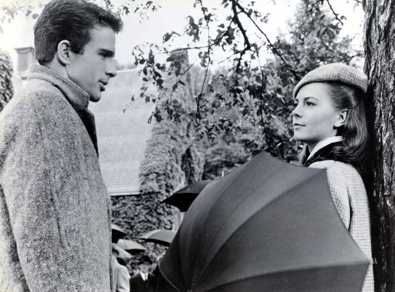 Natalie Wood and Warren Beatty during the Filming of ‘Splendor in the Grass’ (1961) Movies