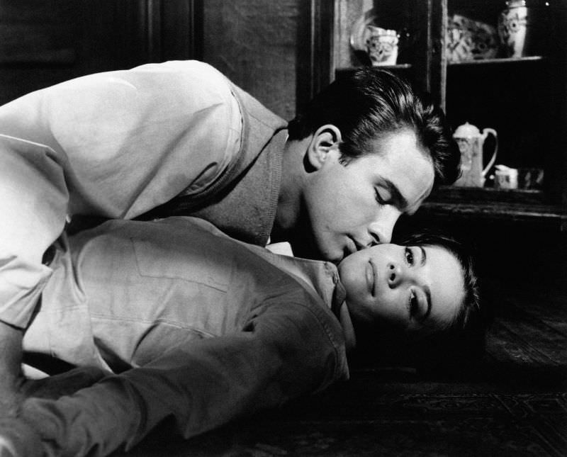 Natalie Wood and Warren Beatty during the Filming of ‘Splendor in the Grass’ (1961) Movies