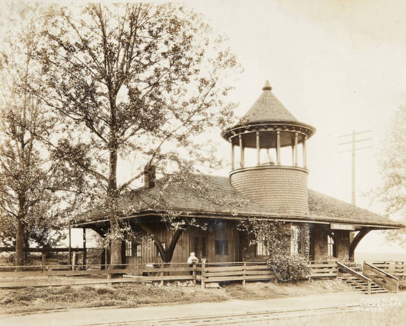 #144 Wabash Station in the North-Pointe neighborhood in north St. Louis in 1920. The fare to Main and Olive Streets was 5 cents.