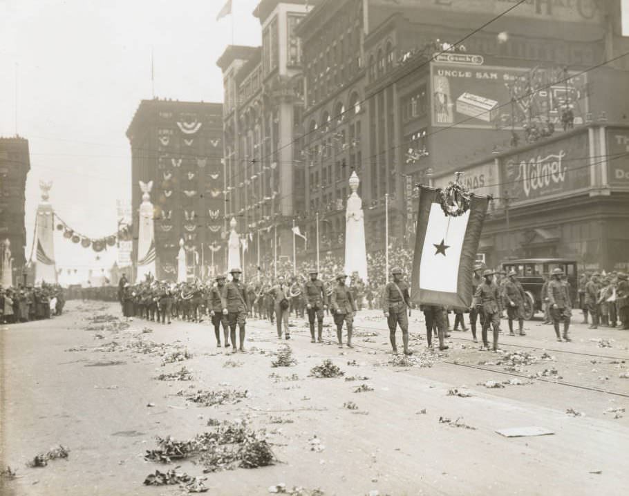 #42 128th Field Artillery homecoming parade in St. Louis in 1920s