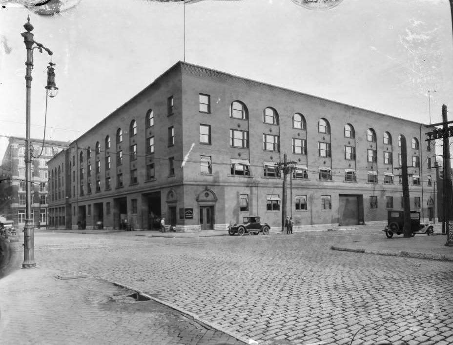 #182 View of Columbia Terminals Co. at 400 S. Broadway, 1925