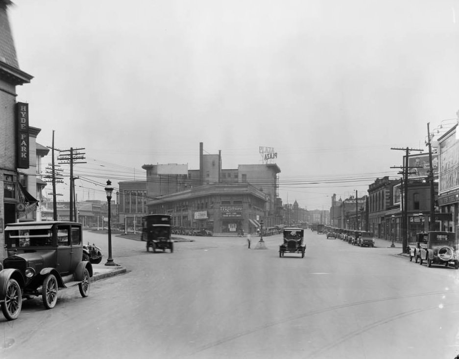 #186 Junction of Lindell and Olive, with the Del-Home Light Company and New Plaza Hotel visible, 1925