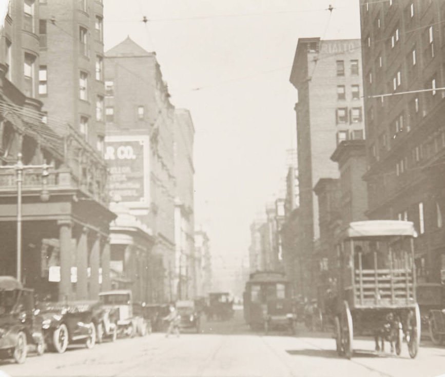 #114 Daily street traffic on Fourth Street just north of Chesnut with no other details, 1920