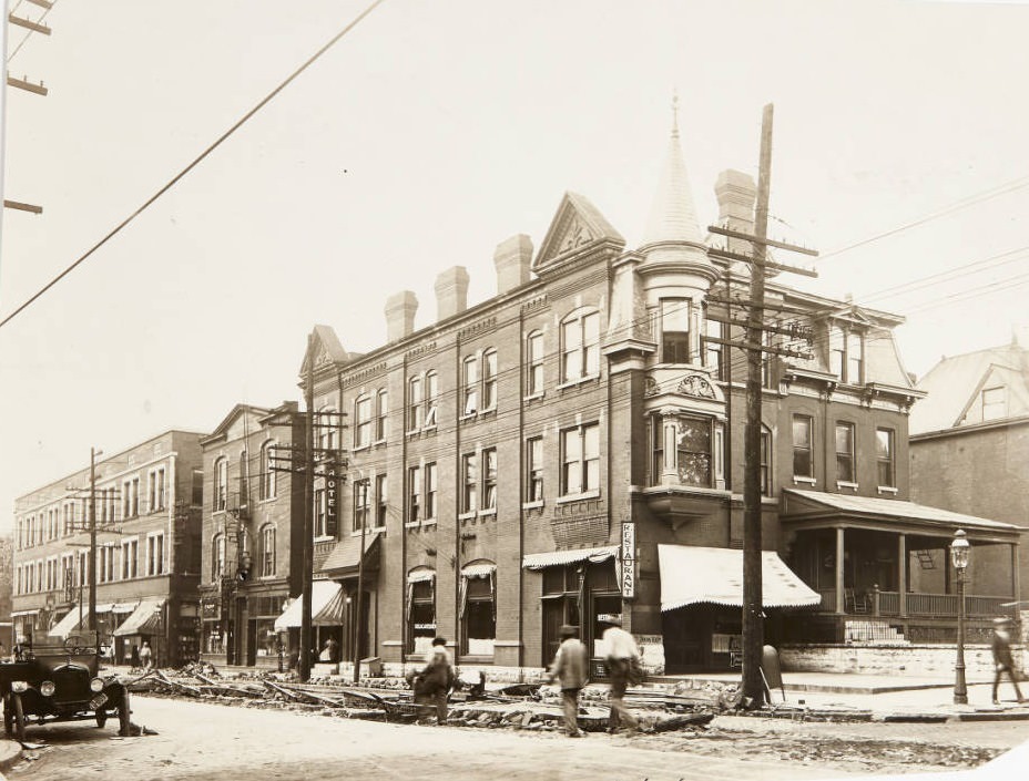 #33 Building on the northeast corner of Vandeventer Ave. and Washington Blvd in 1920. Morris Klamon operated a restaurant at 607 N. Vandeventer, and the Hotel Linmar was located at 534 N. Vandeventer.