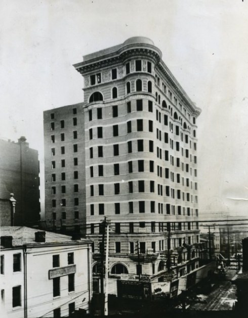 #108 Fullerton Building, 1940
