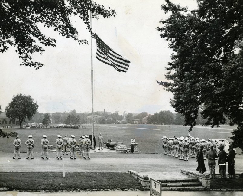 #25 Memorial Day flags at Jefferson Barracks, 1943.