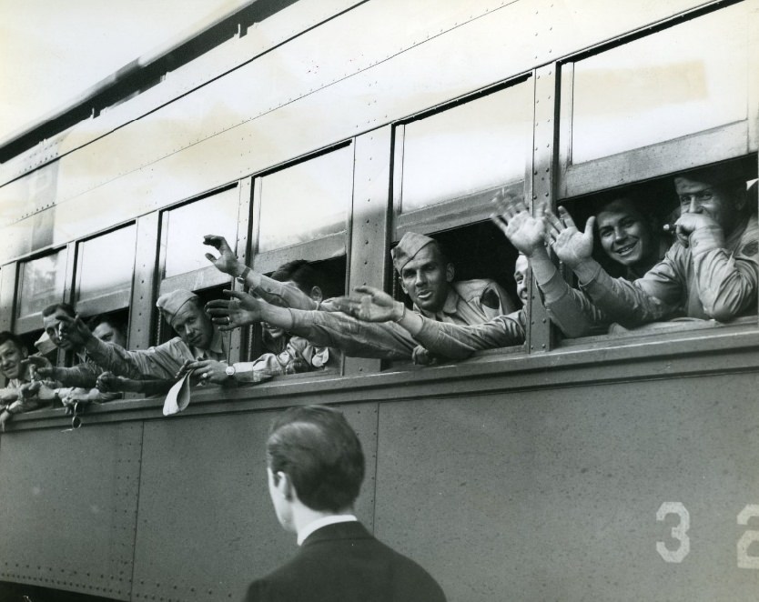 #59 Members of the first full unit to return from Europe, arrived last night at Jefferson Barracks, 1940