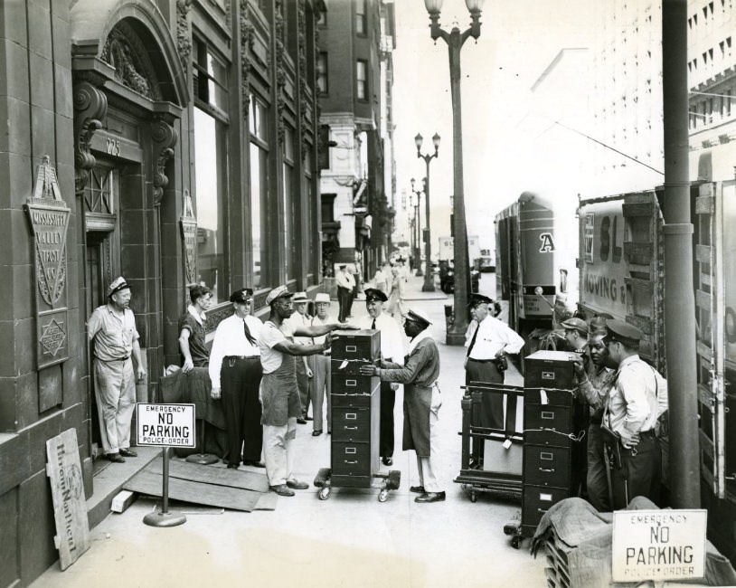 #13 Moving Day started yesterday for the Mississippi Valley Trust Company, 1950