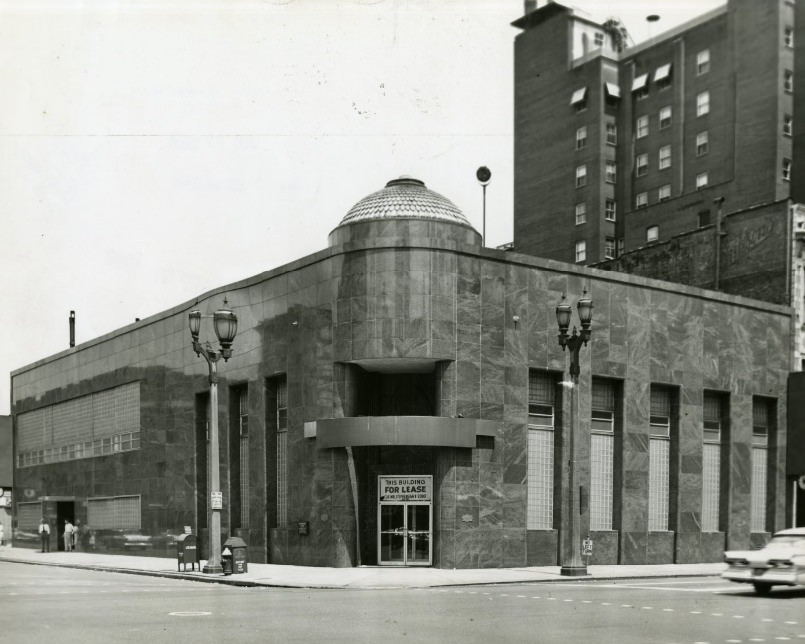 #35 New Location For United Bank & Trust Company, 1958