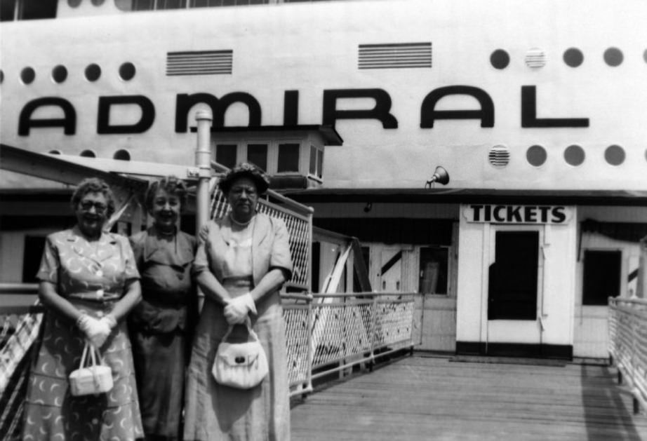 #41 Admiral Boarding/Disembarking, 1954