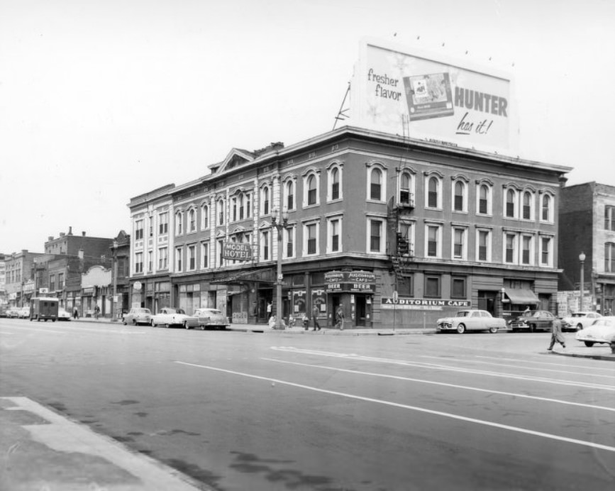 #43 View of Market Street from Fifteenth Street before plaza clearance, 1955